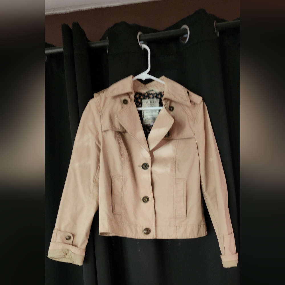 Guess Women's Denim Cropped Style Jacket. Size L Beige in Color Gently Used
